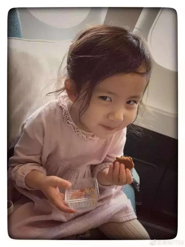 一点都不浪费爹妈基因这些星二代个个长得古灵精怪活泼又好看