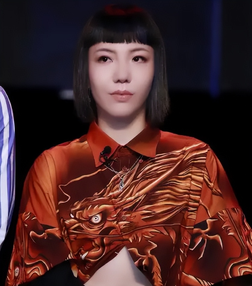 街头卖艺、卑微求职、卖货求生，这5位过气女星如今有多窘？