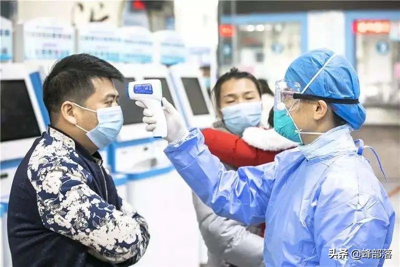 曾風靡年關的“摩托大軍”，為啥如今消失了？4個原因，時代使然
