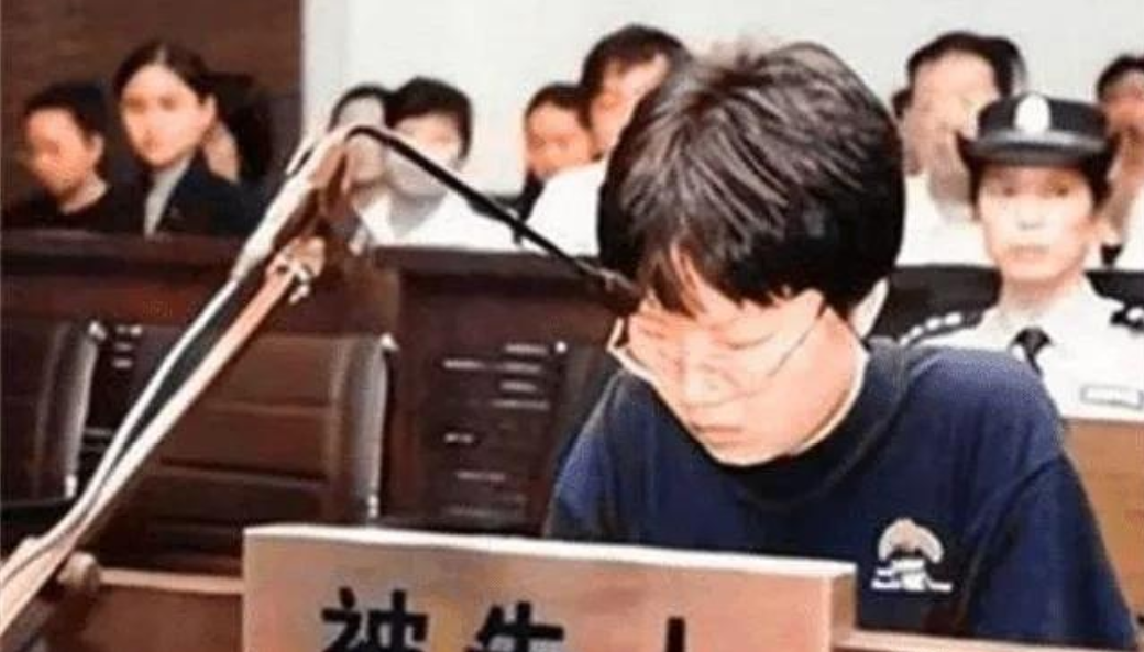 2005年清华女博士，因不想离婚而开枪弑夫，事后与尸体共住7晚