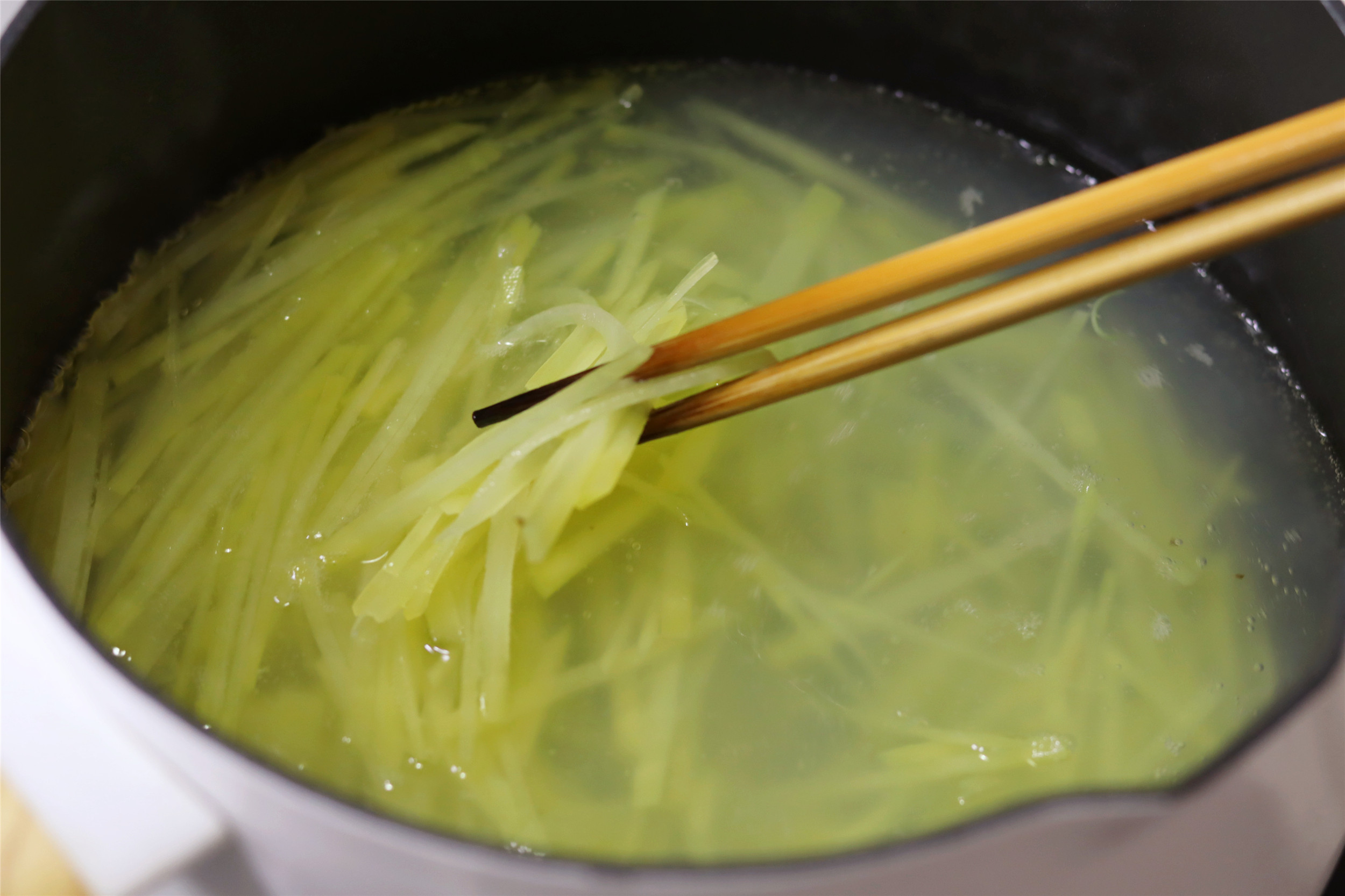 陽春三月，推薦8道“黃金菜”，營養豐富，順應季節，舒坦過春天