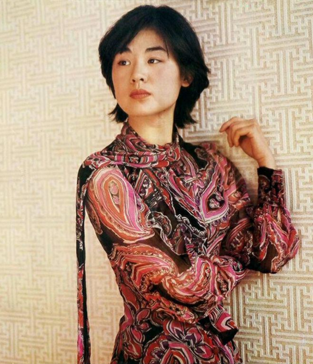 演员丛珊：嫁法国人惨淡离婚，带着儿子再婚嫁导演终获幸福