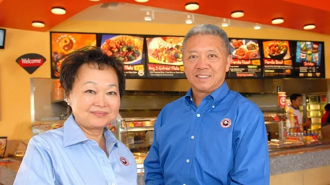 家族财富 | 杨氏家族的熊猫快餐 – 美国中餐的麦当劳