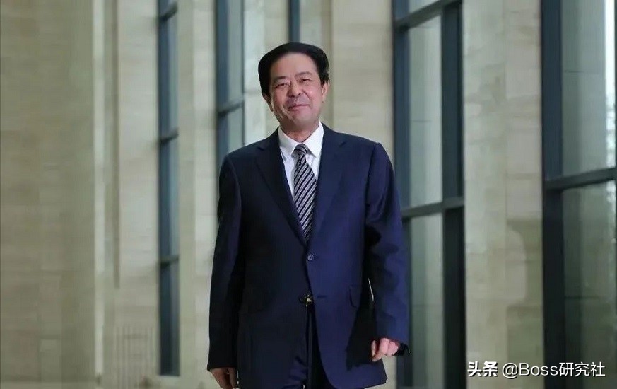 浙江2022年最新十大富豪，坐拥身价16115亿元，宗庆后跌出前五名