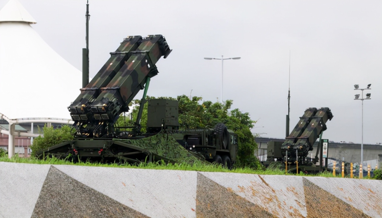 �й�����������������������ͷ����̨���۲Ⱥ��ߣ���ž���������