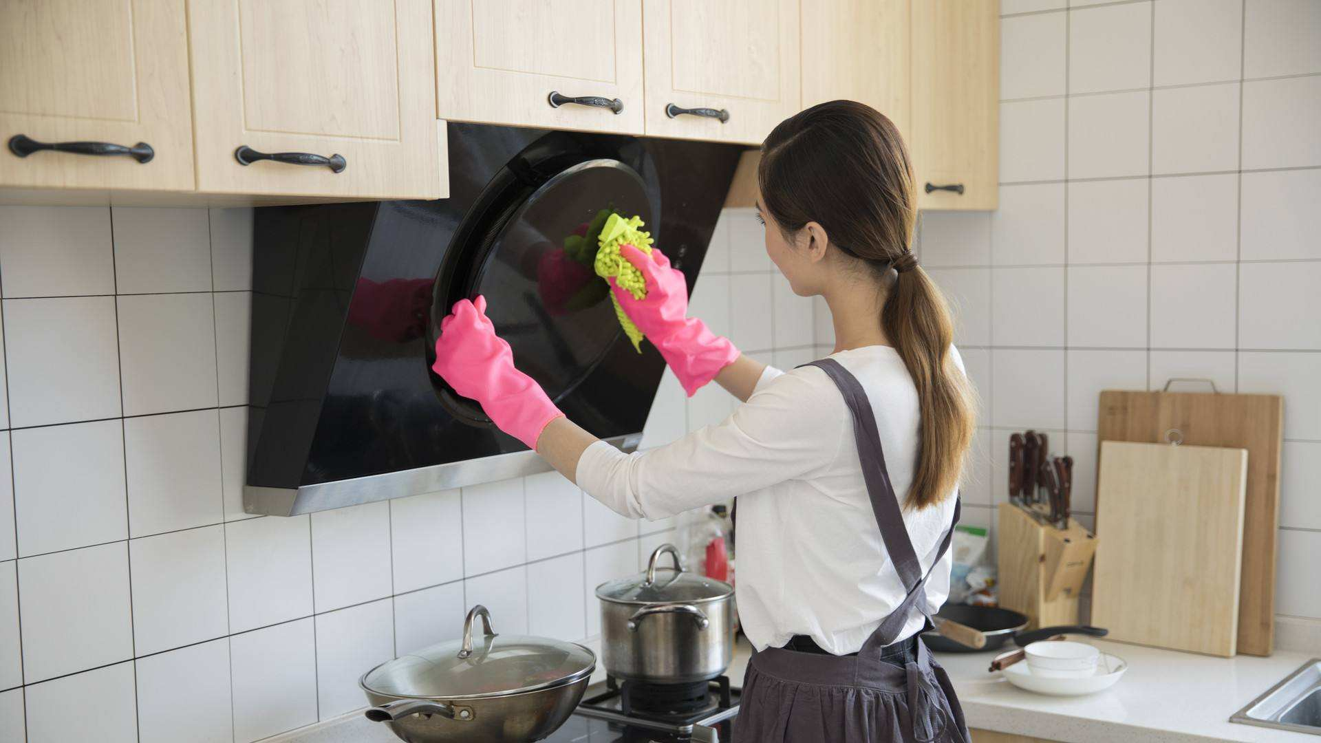 家政清洁钟点工多少钱一小时32岁硕士做钟点工