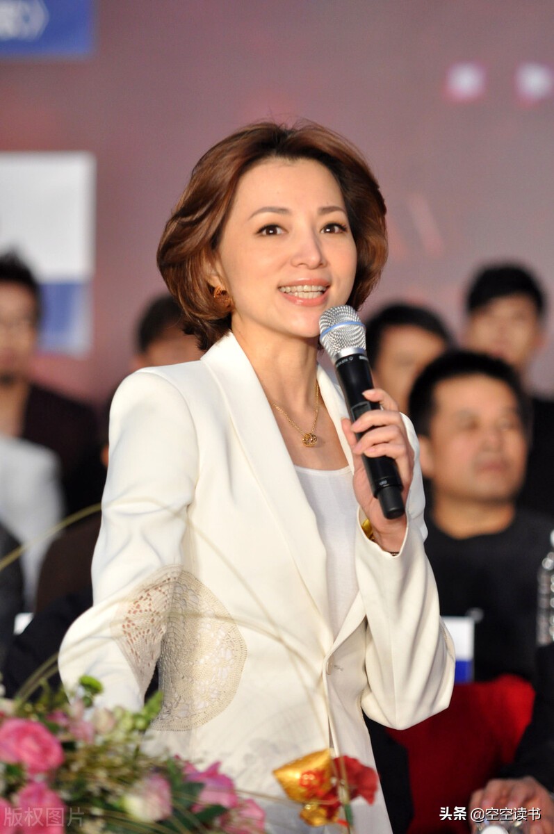 书香润心田，阅读启智慧——世界读书日，与好书同行，让灵魂在字里行间翱翔。