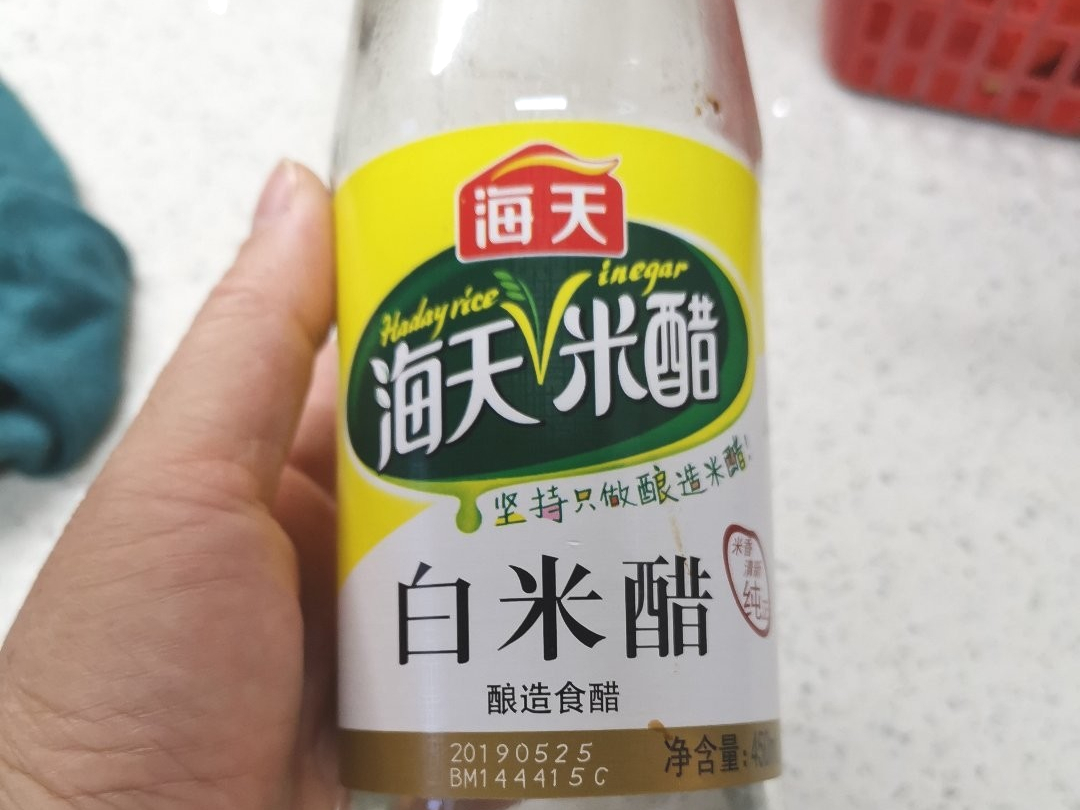 腌制腊八蒜，用陈醋还是米醋？大厨教您正确做法，蒜香浓郁不烧心