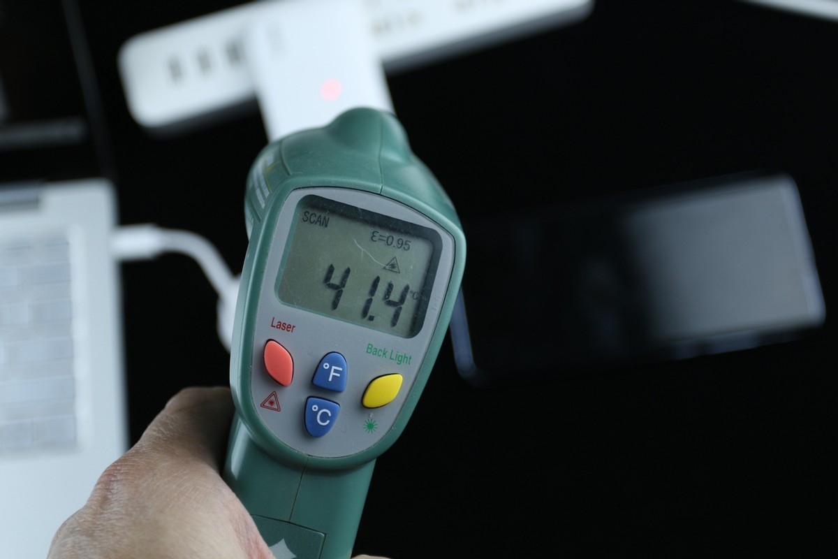 跑步进入全民快充时代——努比亚大白65W超薄氮化镓充电器实测