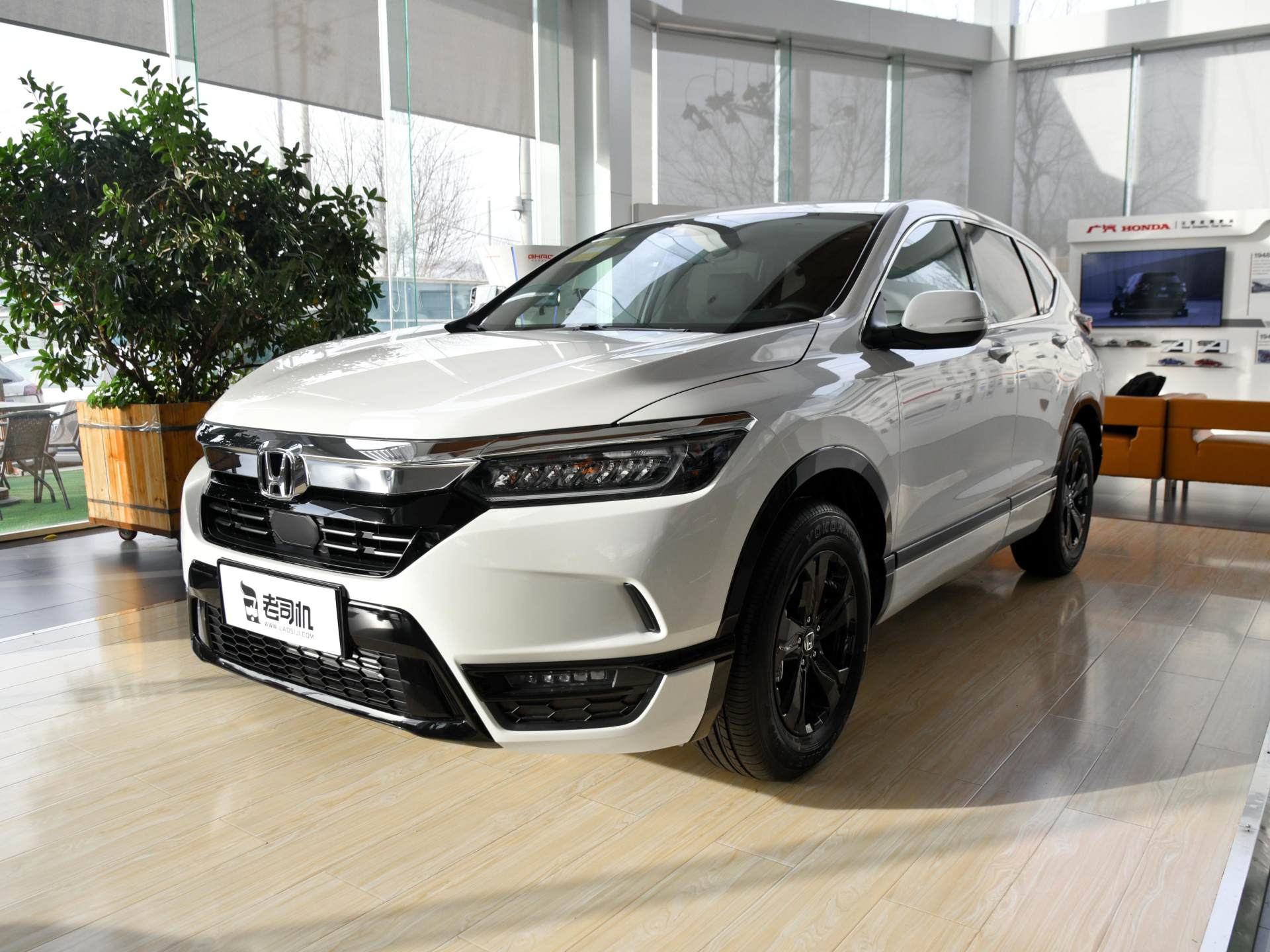 cr-v没现车就看它,一样的底盘和动力,还更好看,实拍本田皓影