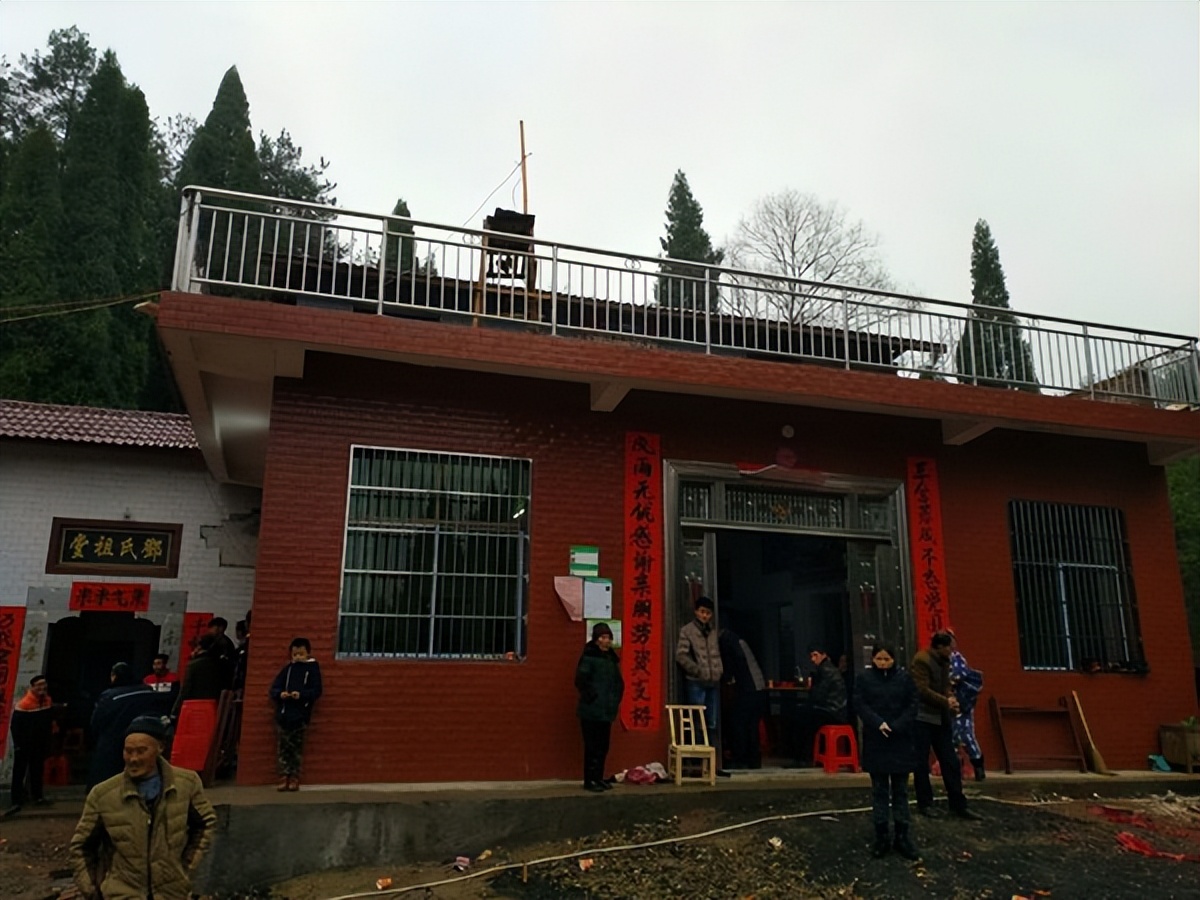 江西才女伍继红：94年考入人大，二婚嫁光棍靠低保度日，为什么？