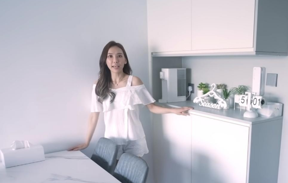 29岁买下520万的家，香港姑娘独居42㎡小窝，她说：一个人很满足