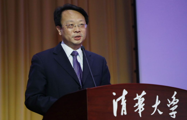 清华大学迎来新校长，网友质疑其科研水平：为啥不是院士担任？