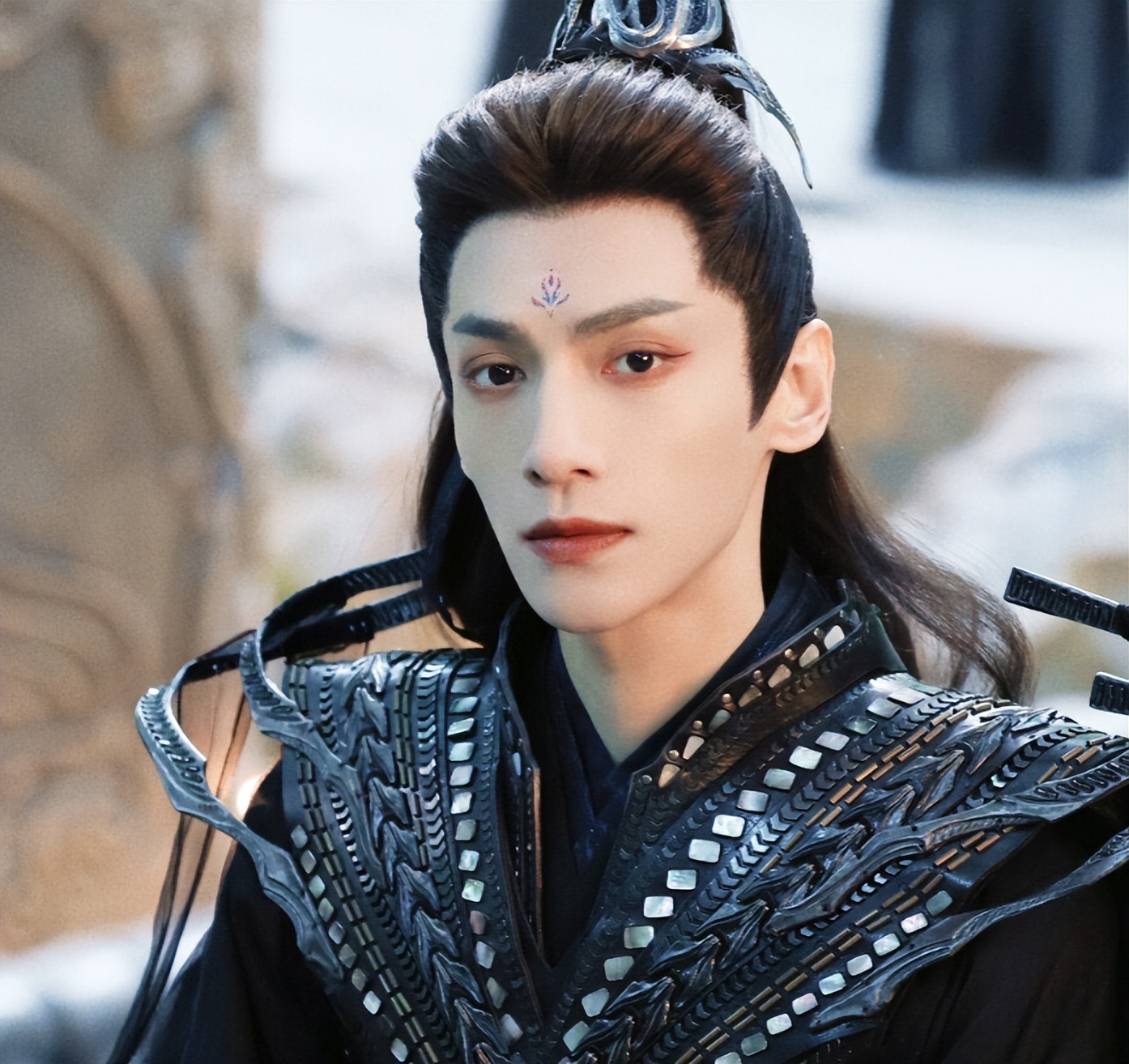 《长月烬明》原文两版结局，我宁要悲不要喜，只因强行HE多难堪