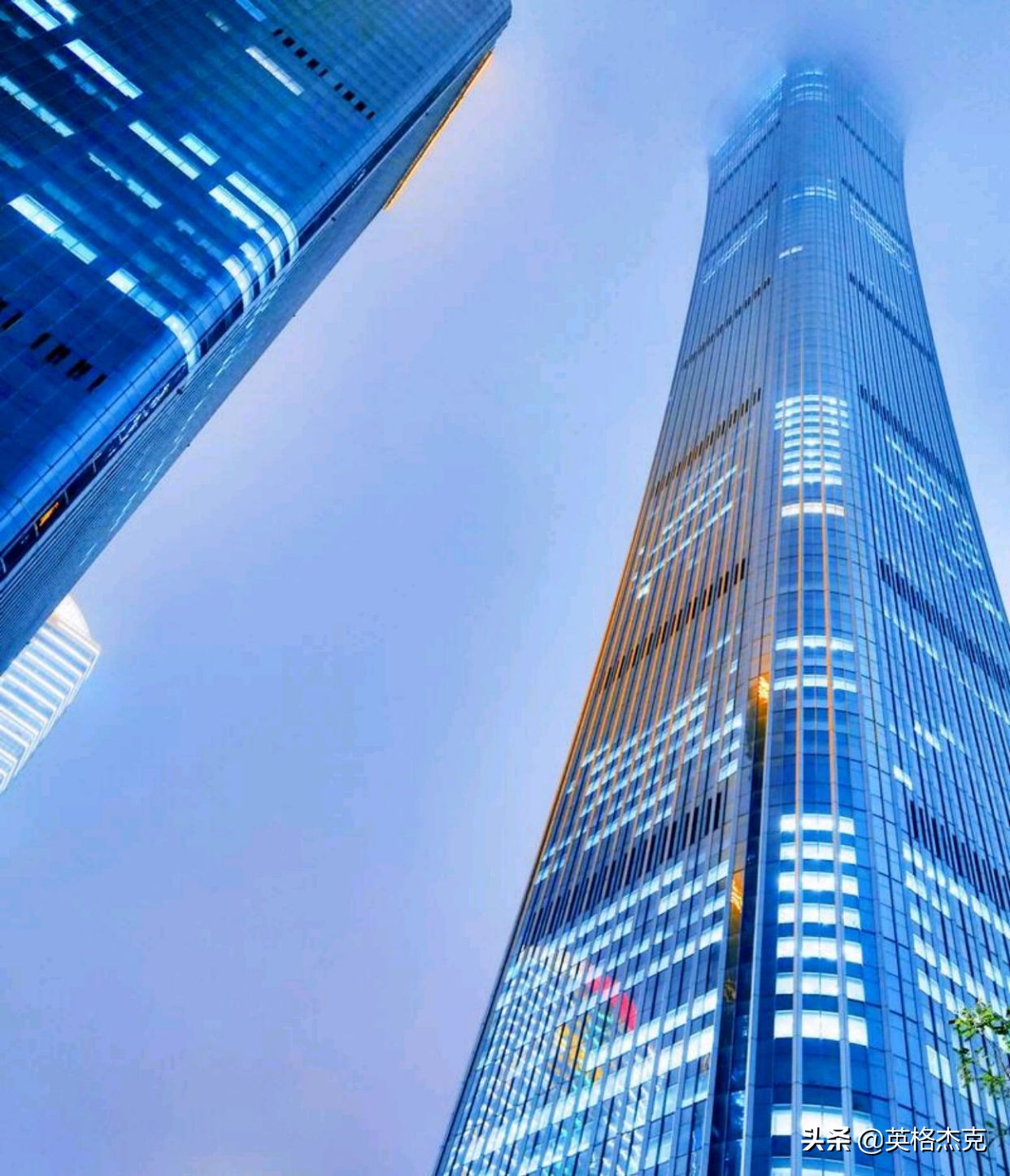 英国游客拍到北京“第一高楼”照片，引发热议：中国建设很强大