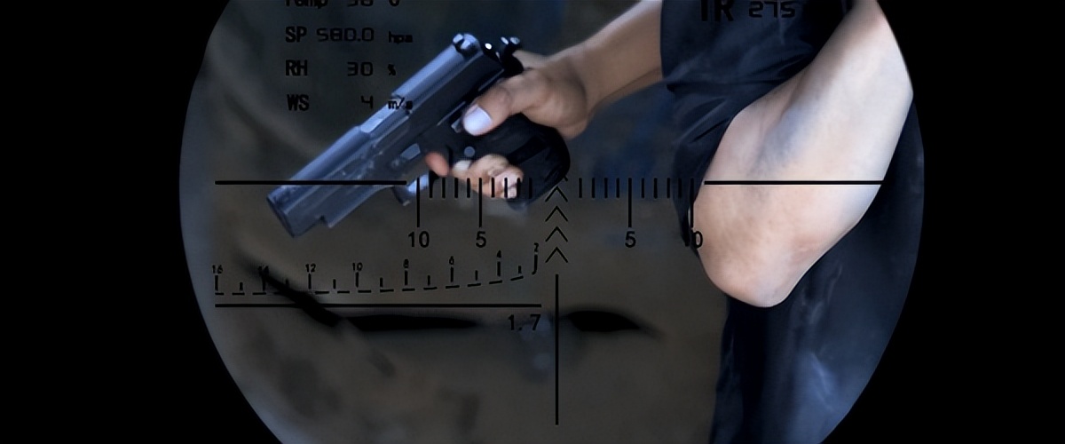 吴京硬汉枪战动作片《战狼》武器解析盘点