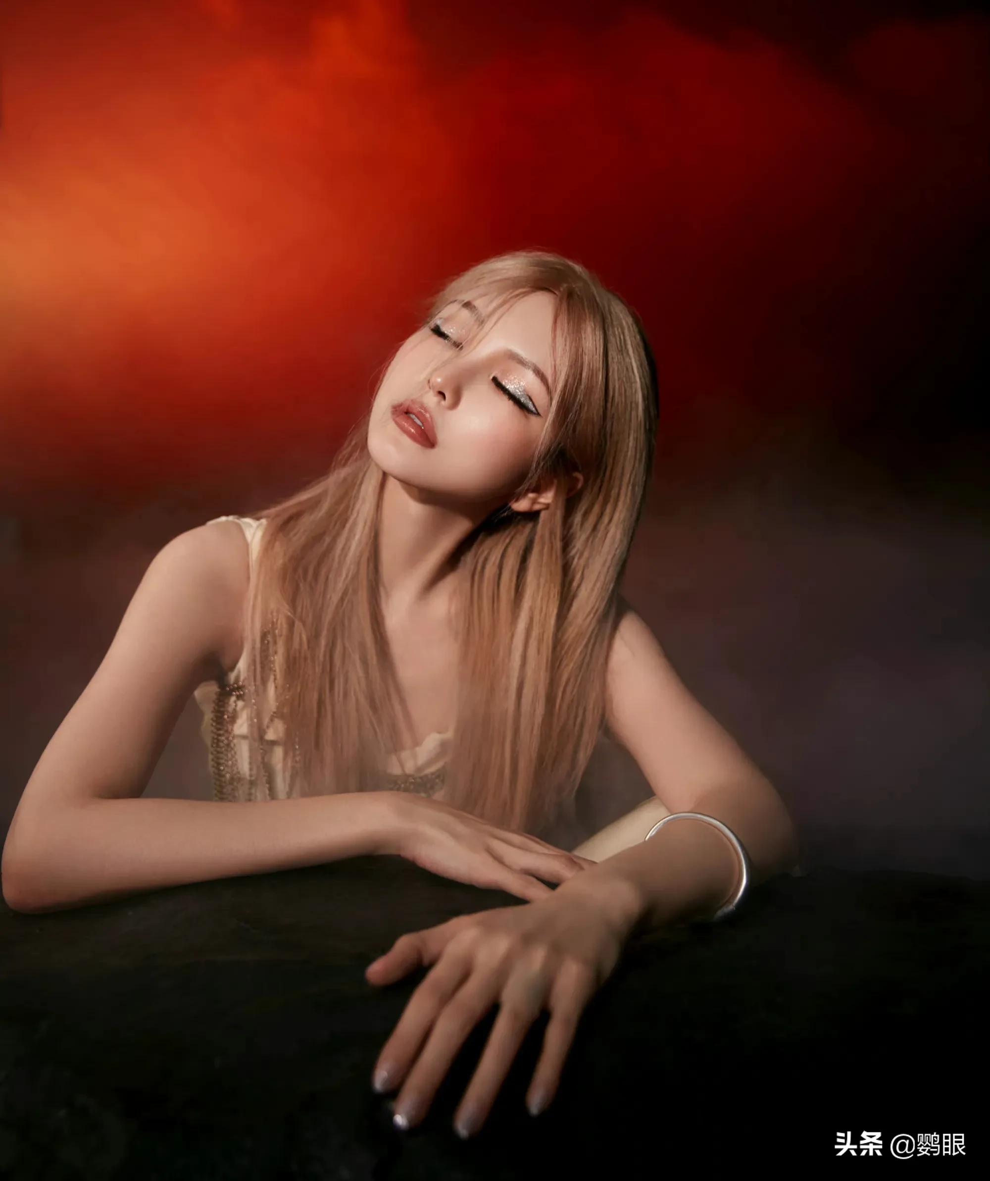 周扬青最新美人鱼造型，绝对惊艳