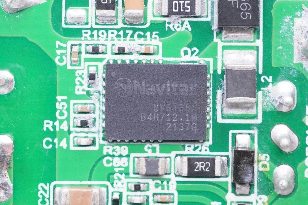 一个顶三个，支持三设备同时快充，安克100W氮化镓超能充拆解