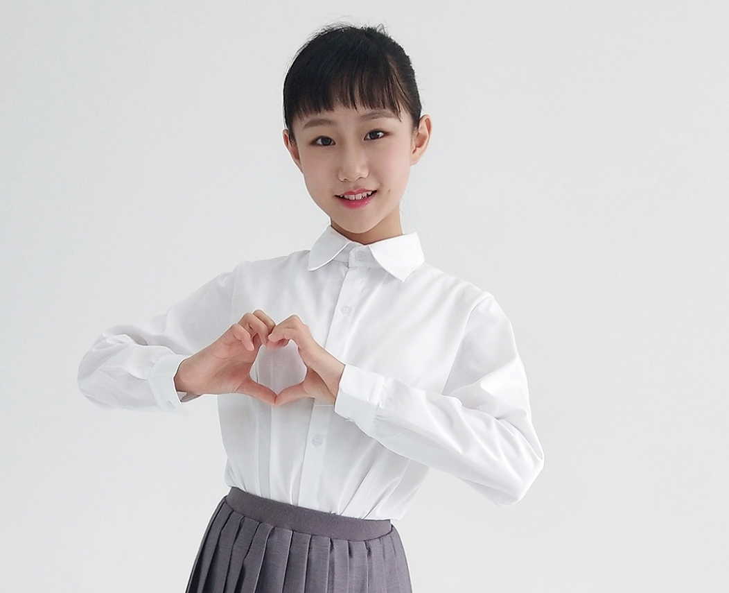 童星邵一卜妈妈透露女儿因遭受校园暴力跳楼，愤怒公开抢救照片