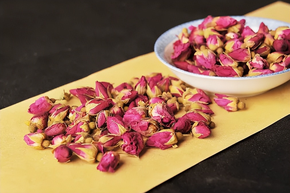 女性若想气色好，常喝这5款“养颜茶”，好喝又营养，性价比高