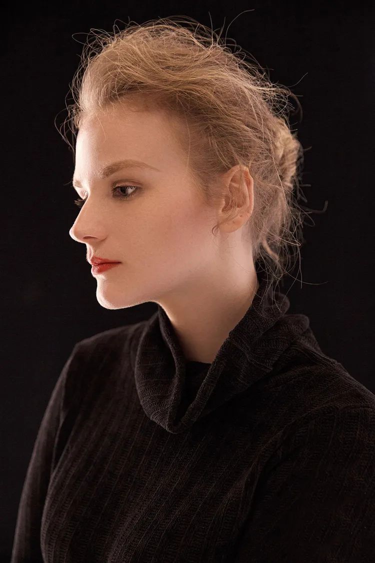 高大上的全黑背景是这样拍出来的,你也能做到