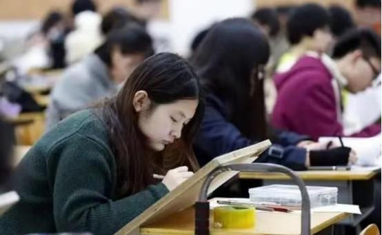 2022年考研国家线公布，今年考研太卷了，选这几个专业“赚”了