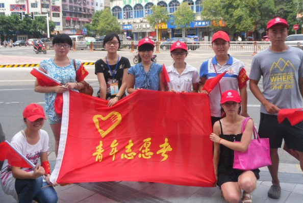 高颜值情侣双双保研到名校，一起努力，这才是大学生正确的恋爱观