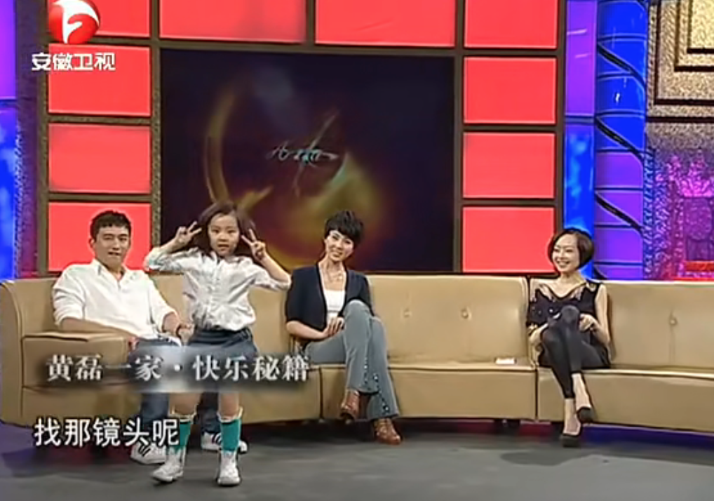 黄磊为女儿进圈铺路？黄多多配音拍戏演话剧，但总是少了点灵气？