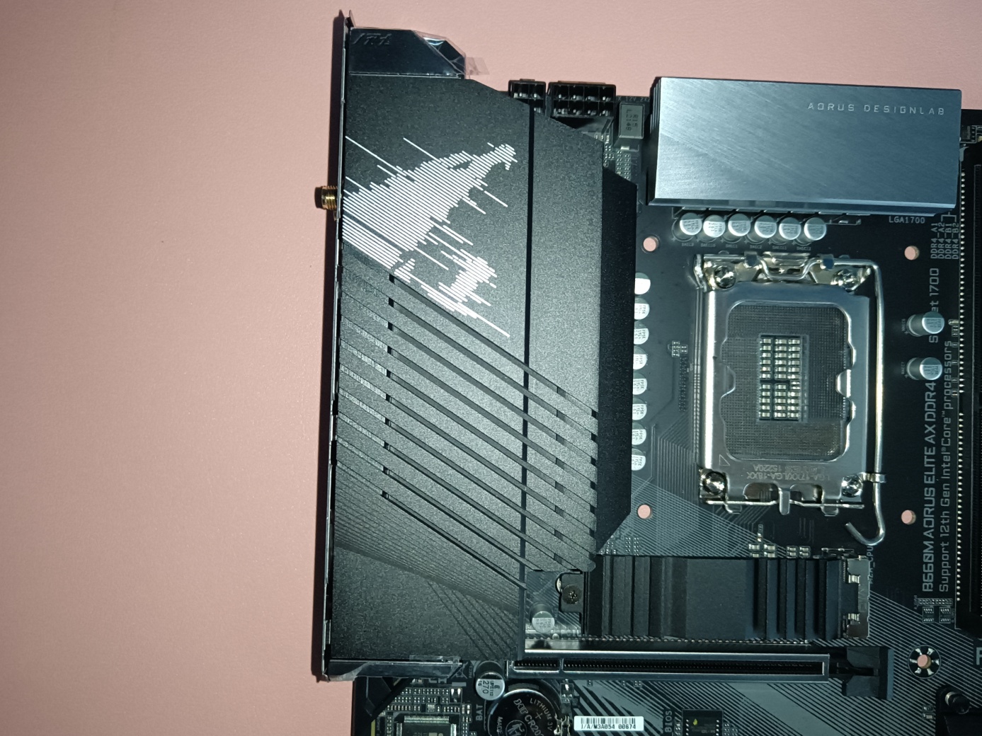 配的齐全、才能打的畅快–技嘉(GIGABYTE)小雕AX B660M DDR4主板
