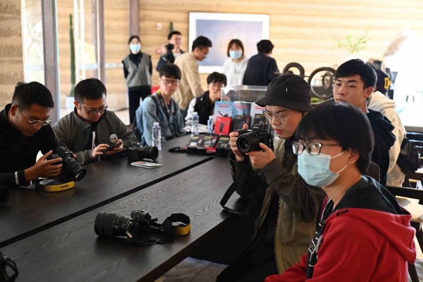 参加尼康线体验下活动，偶然发现了很实用的神仙配件