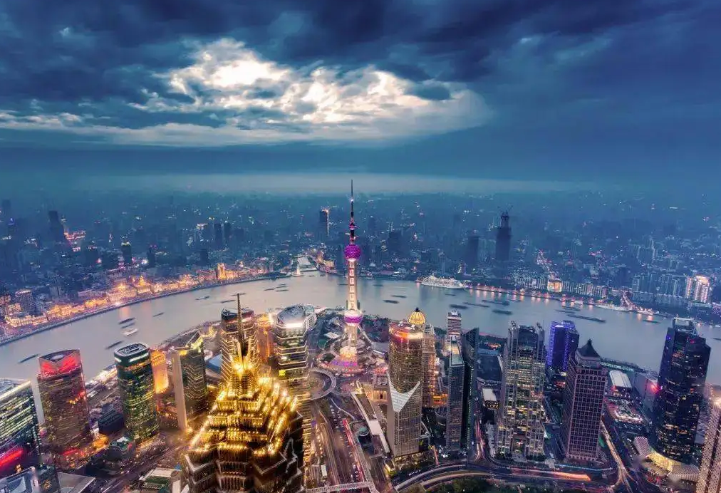 “一天都不想多待”，上海多所高校提前放暑假，两市迎接方式亮了