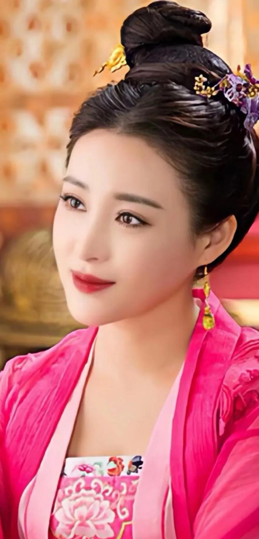 甘婷婷古装扮相还挺美的