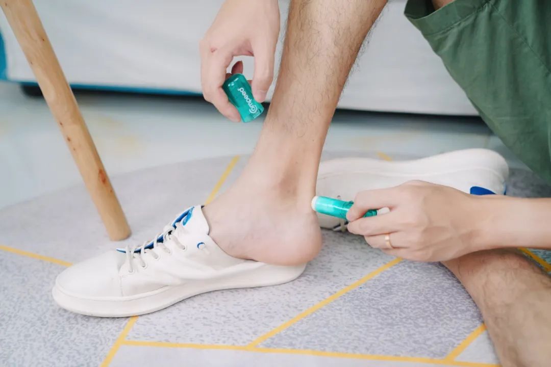 《浪姐3》工作人员爆猛料，阿娇在线吃瓜。我却看上她的私藏美妆