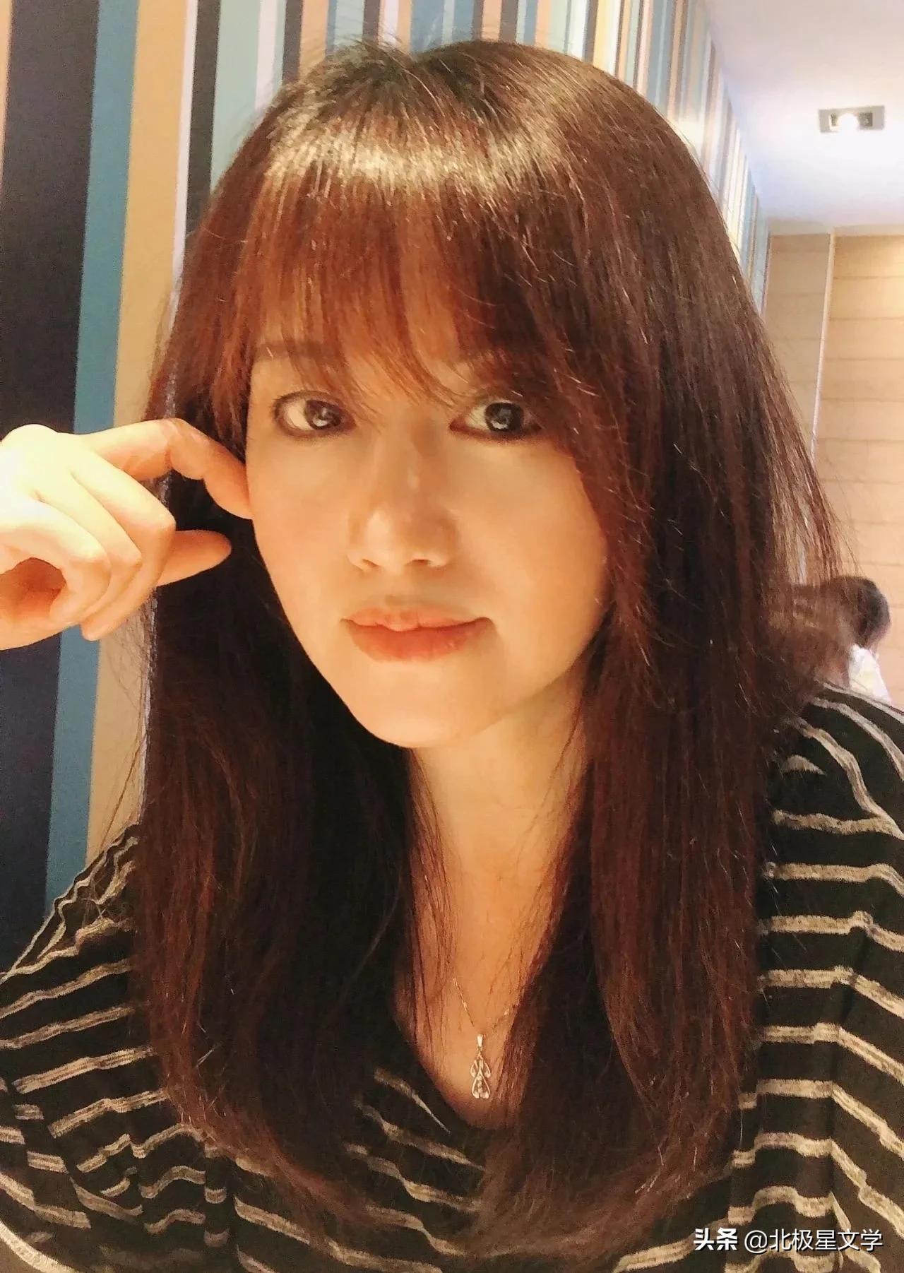 华语女诗人诗歌经典选读