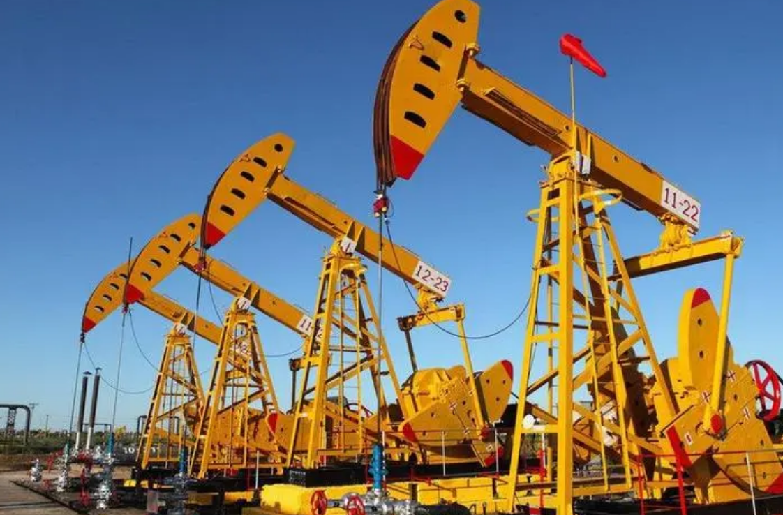 汽油价格持续飙升,背后原因是什么?石油会不会用完?