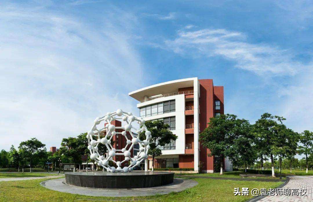 华东理工大学与南京理工大学，两所顶尖211高校，哪个实力更强？