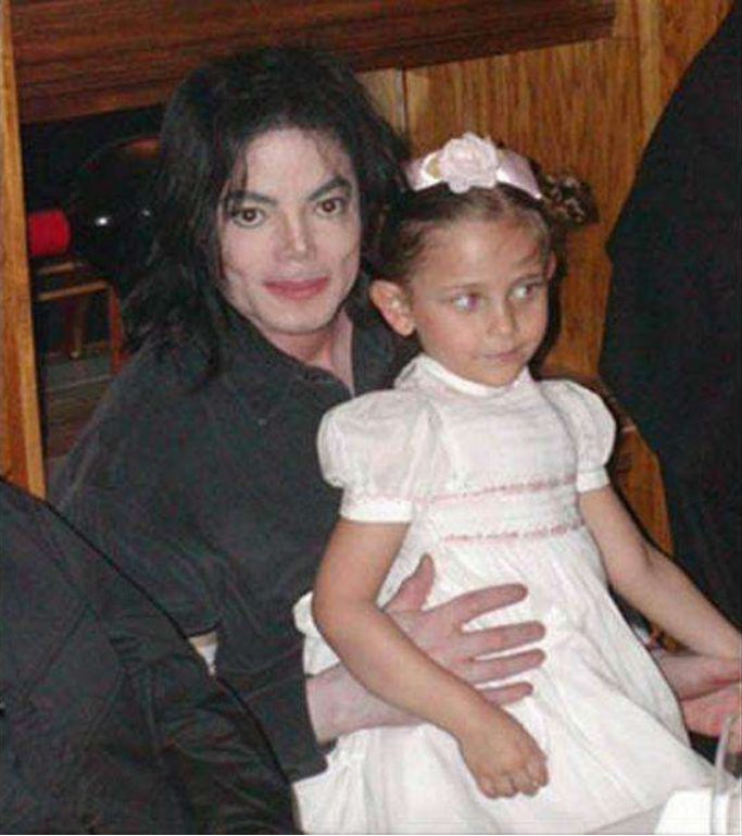 2009年，杰克逊去世后：长子得白癜风，女儿被侵犯，幼子遭到霸凌