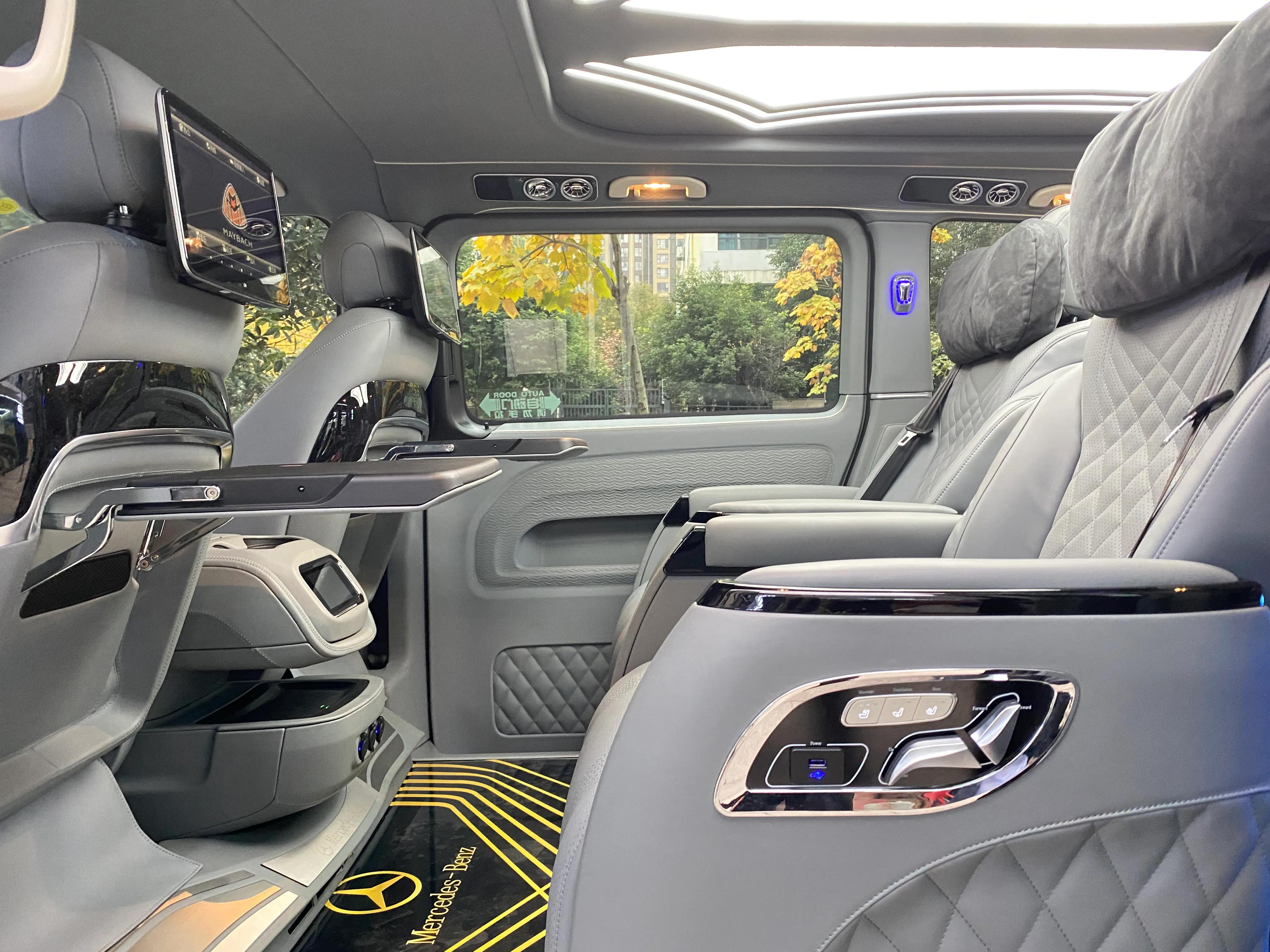 让人爱不释手的奔驰威霆双色典藏版