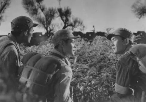 有关各部解放战争时期的电影服装点评