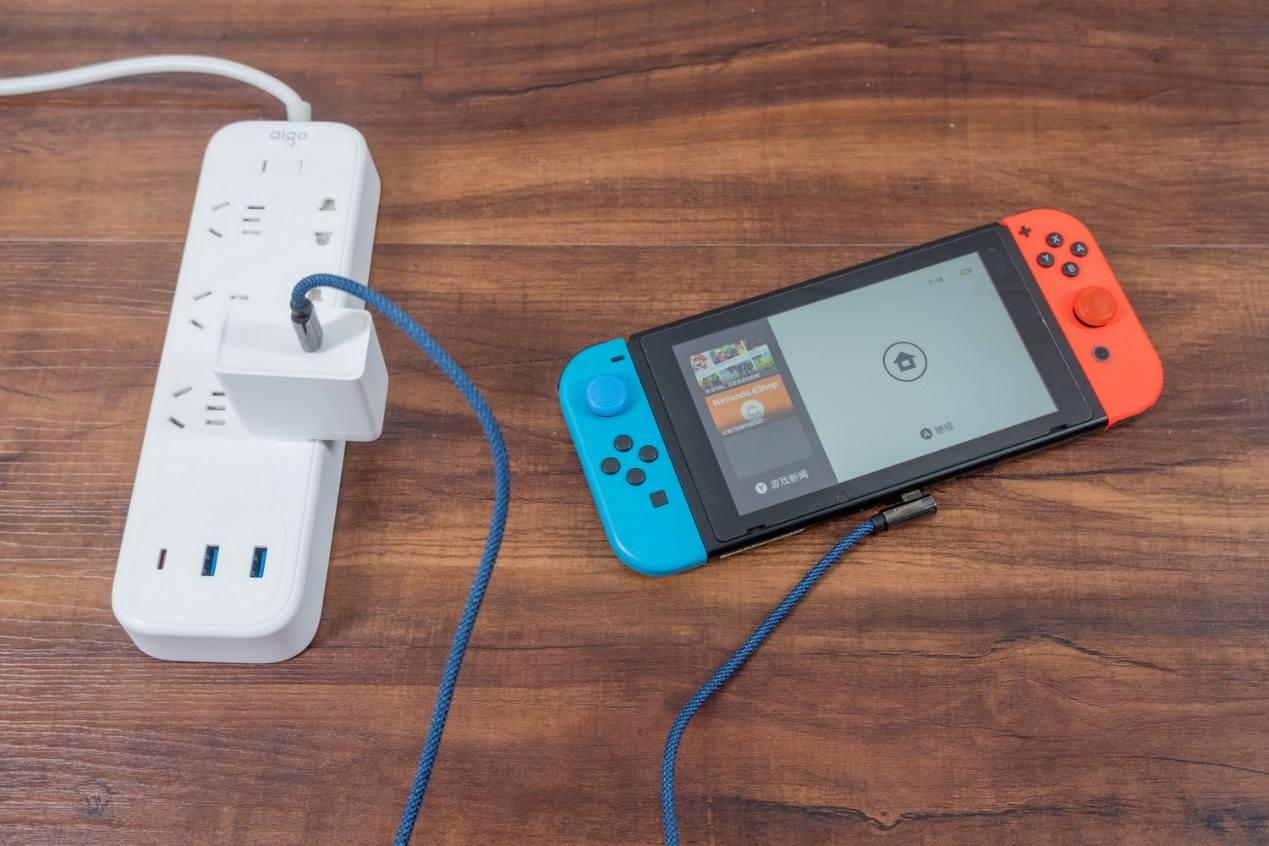 小巧便携高功率，充电更快更省时，aigo充电器C口65W体验
