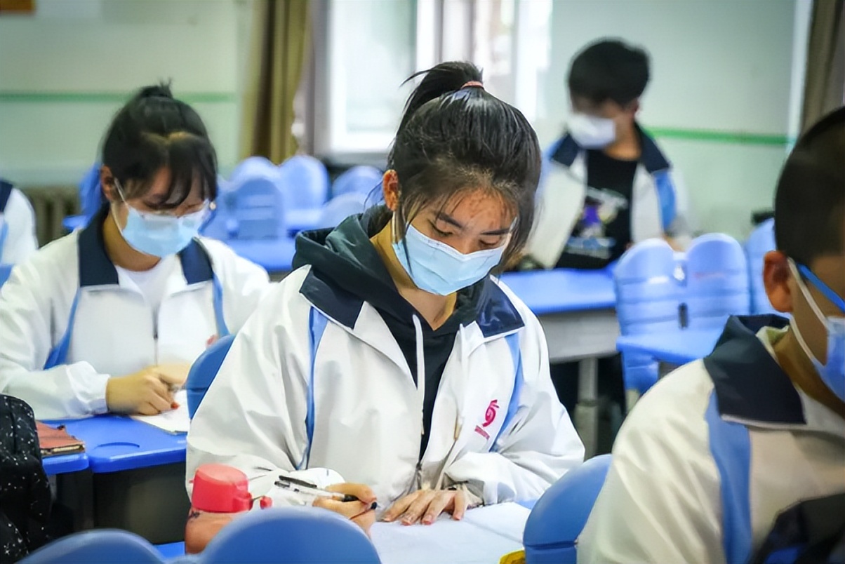 高考将新增“身份限制”，不满足条件会无缘高考，考生要心中有数