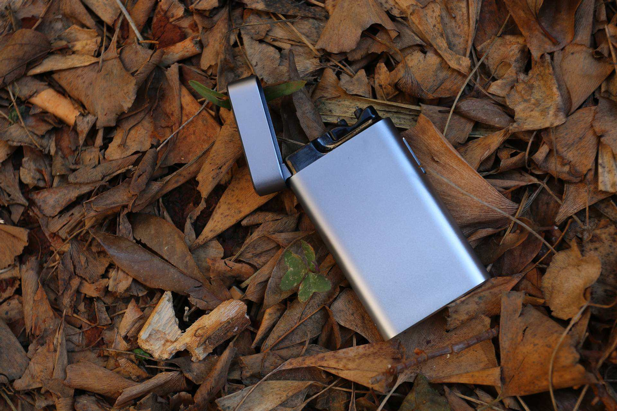 油价再高也不怕，纯电动黑科技 极蜂等离子电弧打火机上手实测