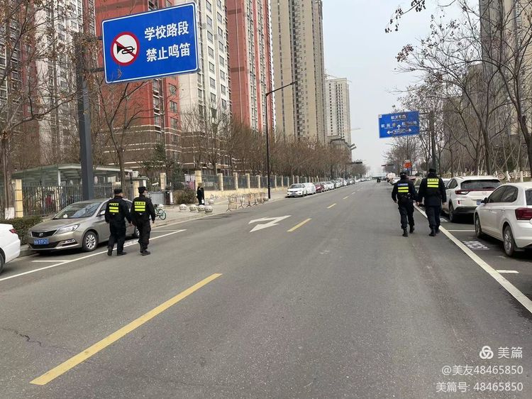 恪尽职守护元宵——西安市公安局航天分局巡特警大队加大元宵期间社会面管控力度