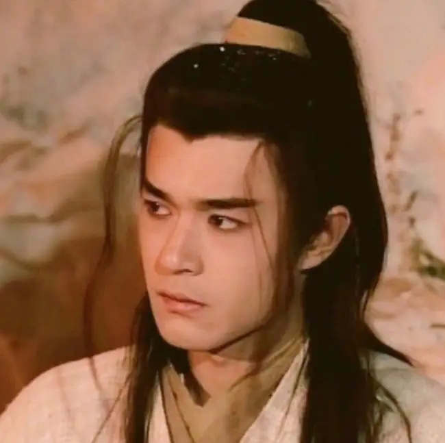 李莫愁被杨过抱住2次，为何都不杀他？原因藏在3个细节里