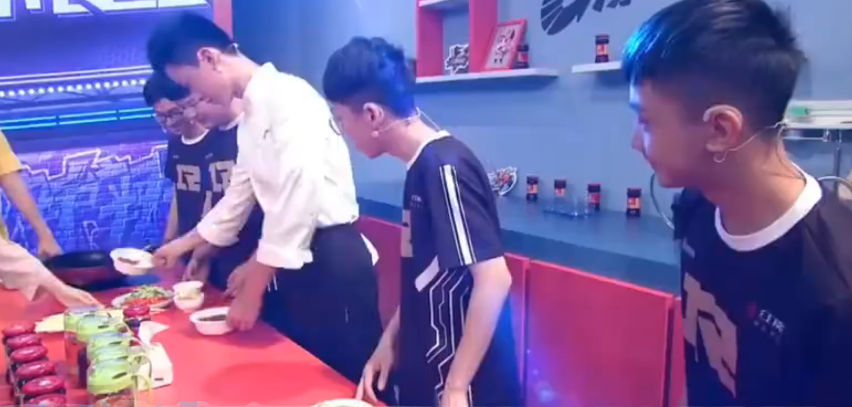 免费帮人打1600w的广告，真实大冤种——腾讯公司