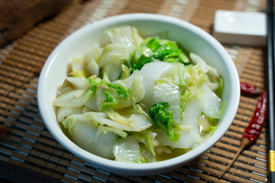白菜怎么炒好吃(炒白菜)