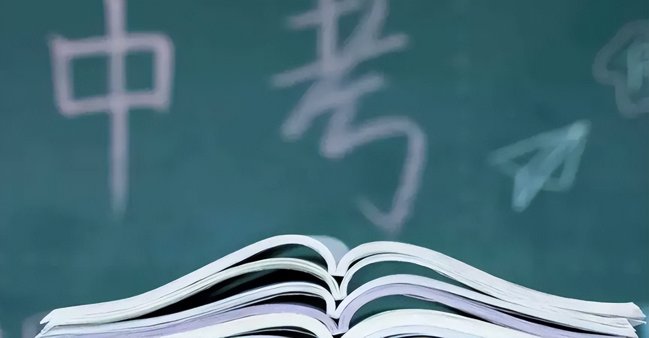 疫情防控志愿者推搡群众？警方通报: 系夫妻设计拍摄【三分钟法治新闻全知道】