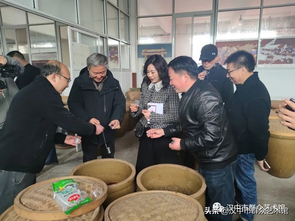 汉中市7个“非遗扶贫就业工坊”积极接受省级考核