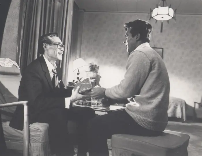 禁欲还是享乐？《灵与肉》里的弃儿，用苦难完成了自我救赎