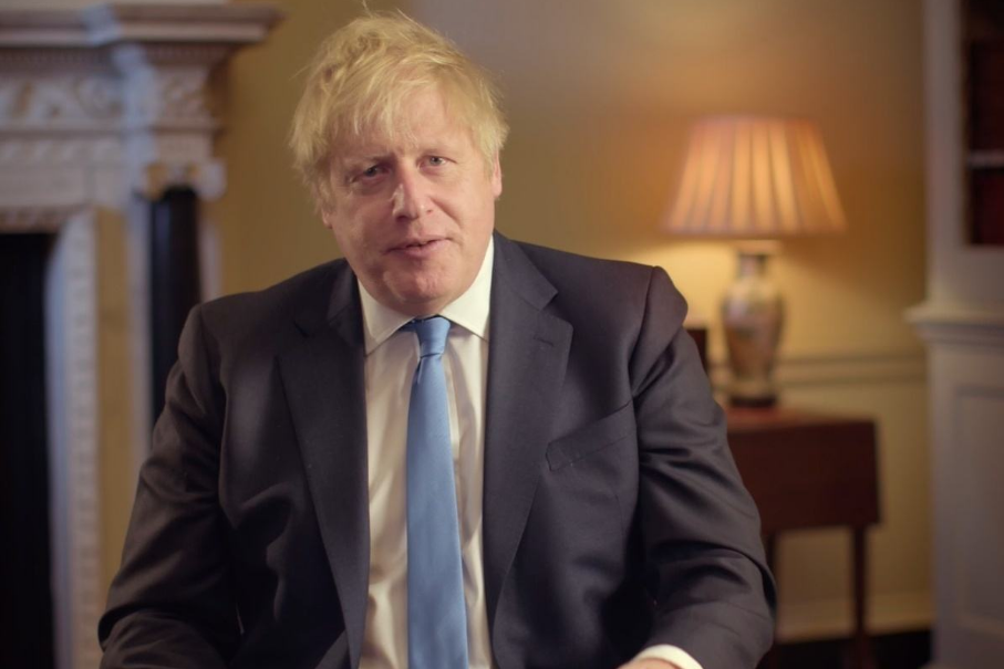 英国老奶奶爱上小50岁埃及小鲜肉，闪婚成功，英国首相回信支持